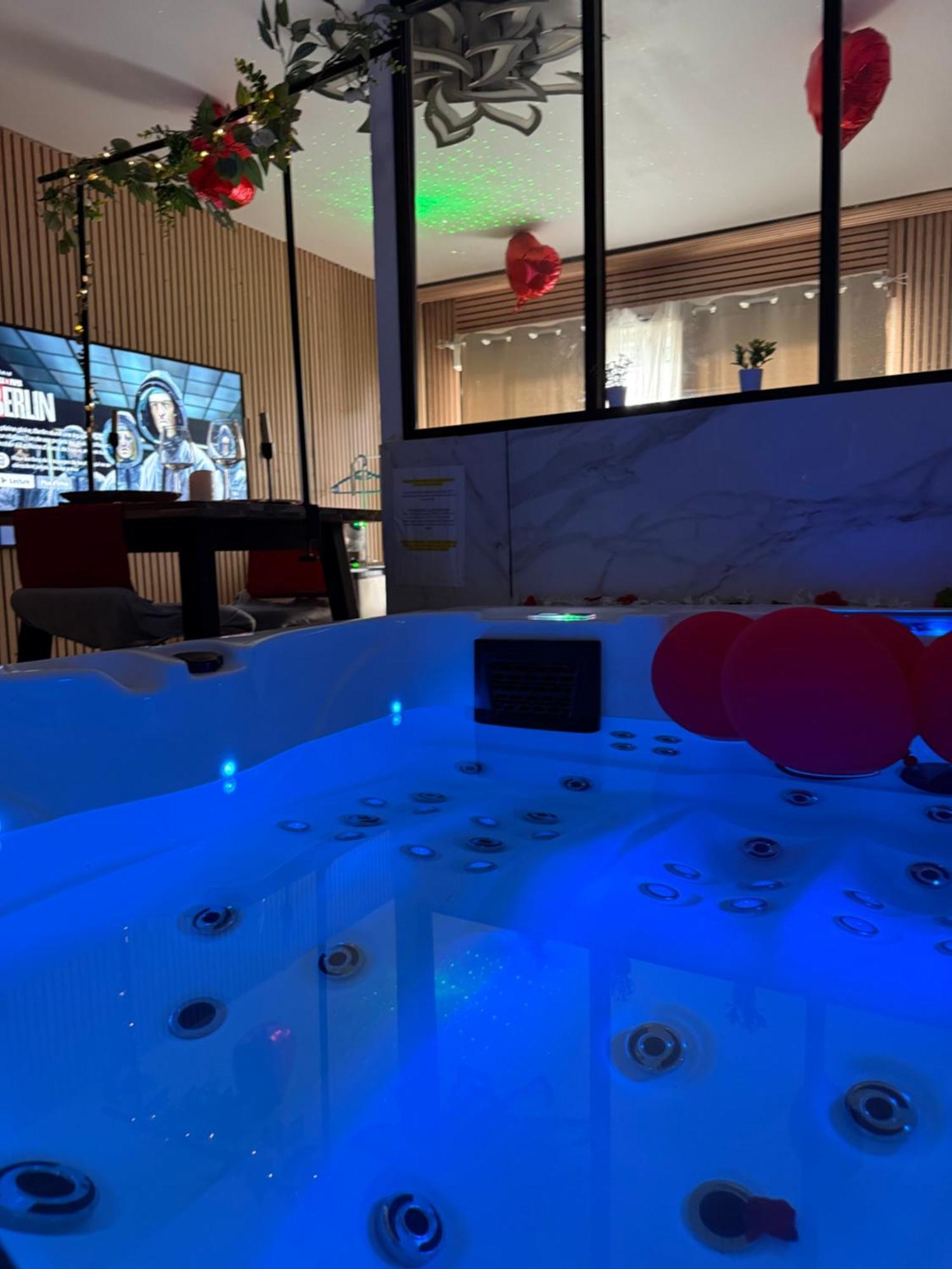 Love Room Nantais Нант Экстерьер фото
