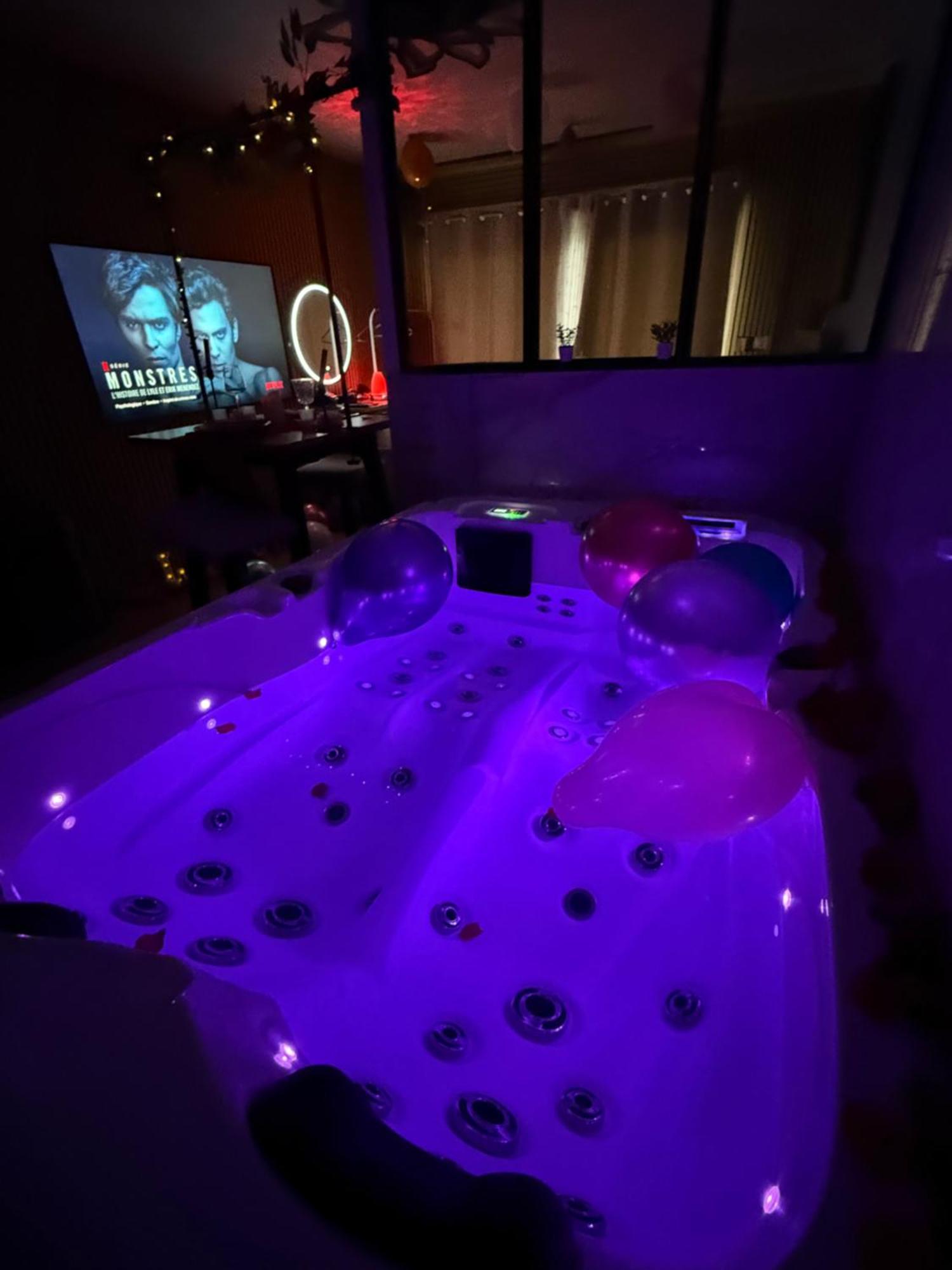Love Room Nantais Нант Экстерьер фото