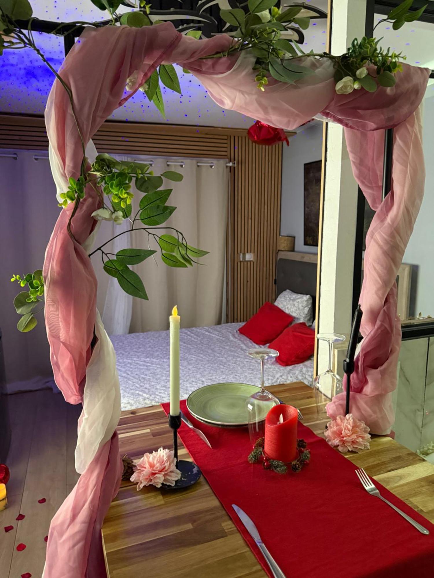 Love Room Nantais Нант Экстерьер фото